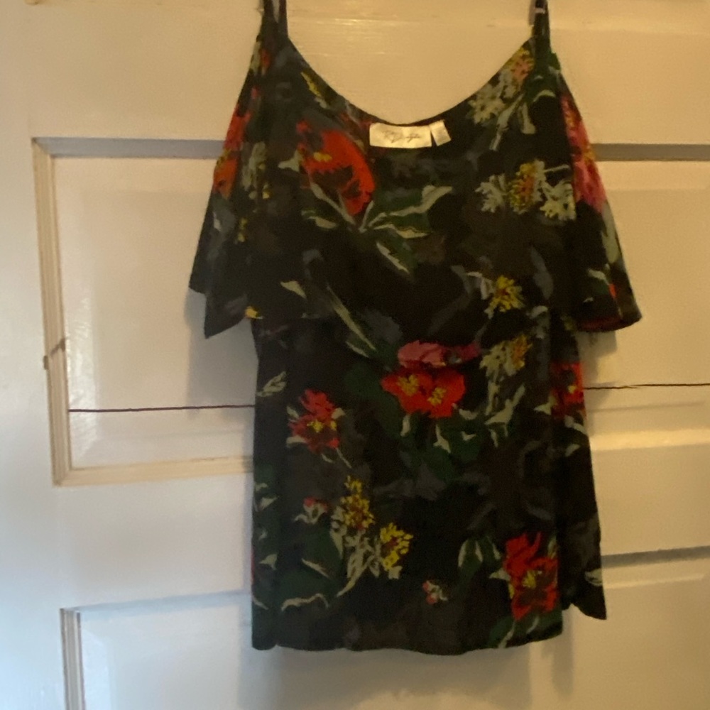 Miss me sleeves top